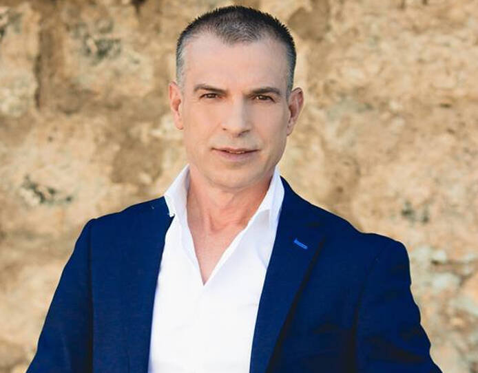 Kadir Nukić – Biografija i diskografija