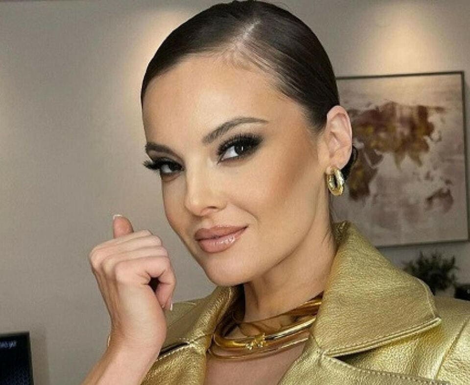 Slavica Cukteras - Biografija pevacice